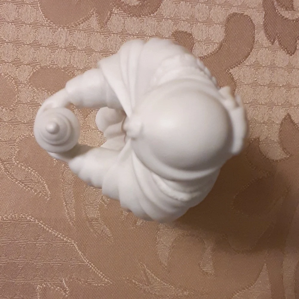 Avon Nativity Collectibles The Magi-Balthasar Porcelain Figurine